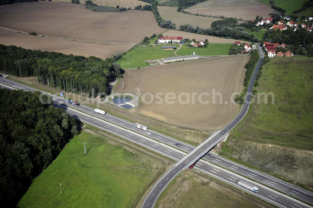 Aerial image Eisenach - Blick auf den Verlauf des Projekt Nordverlegung / Umfahrung Hörselberge der Autobahn E40 / A4 in Thüringen bei Eisenach. Durchgeführt werden die im Zuge dieses Projektes notwendigen Arbeiten unter an derem von den Mitarbeitern der Niederlassung Weimar der EUROVIA Verkehrsbau Union sowie der Niederlassungen Abbruch und Erdbau, Betonstraßenbau, Ingenieurbau und TECO Schallschutz der EUROVIA Beton sowie der DEGES.