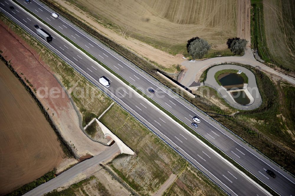 Eisenach from above - Blick auf den Verlauf des Projekt Nordverlegung / Umfahrung Hörselberge der Autobahn E40 / A4 in Thüringen bei Eisenach. Durchgeführt werden die im Zuge dieses Projektes notwendigen Arbeiten unter an derem von den Mitarbeitern der Niederlassung Weimar der EUROVIA Verkehrsbau Union sowie der Niederlassungen Abbruch und Erdbau, Betonstraßenbau, Ingenieurbau und TECO Schallschutz der EUROVIA Beton sowie der DEGES.