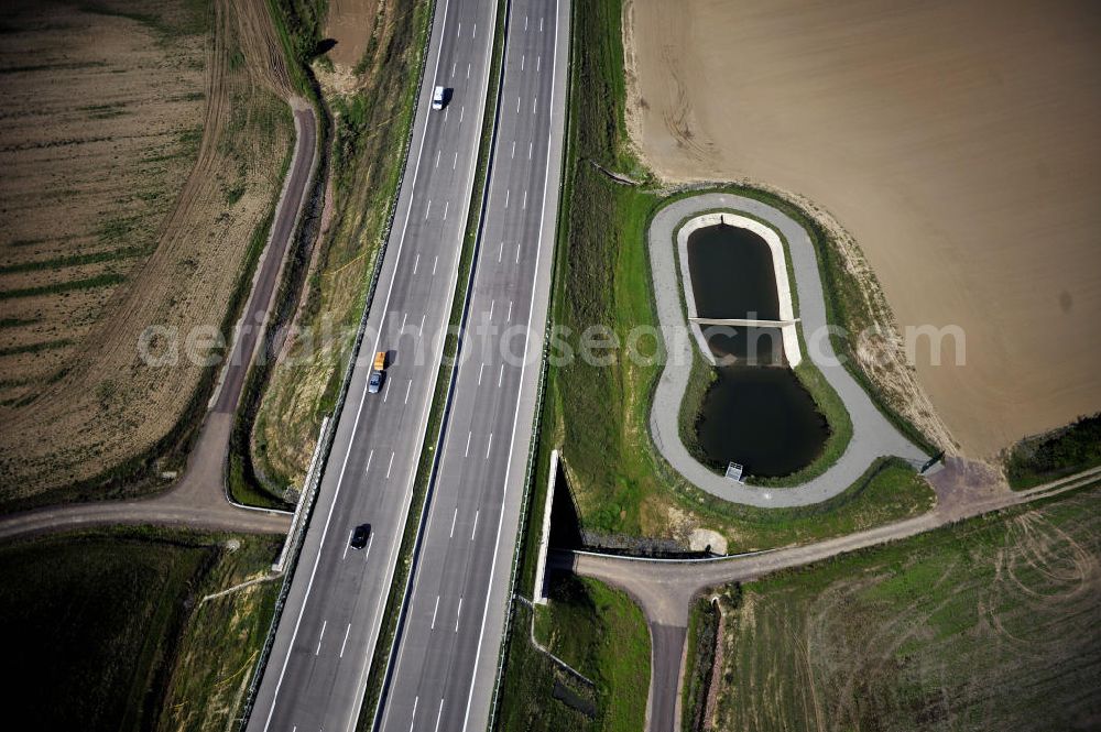 Eisenach from above - Blick auf den Verlauf des Projekt Nordverlegung / Umfahrung Hörselberge der Autobahn E40 / A4 in Thüringen bei Eisenach. Durchgeführt werden die im Zuge dieses Projektes notwendigen Arbeiten unter an derem von den Mitarbeitern der Niederlassung Weimar der EUROVIA Verkehrsbau Union sowie der Niederlassungen Abbruch und Erdbau, Betonstraßenbau, Ingenieurbau und TECO Schallschutz der EUROVIA Beton sowie der DEGES.