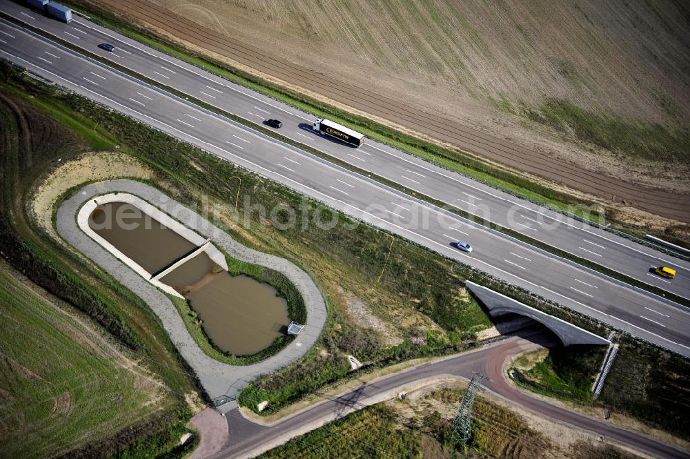 Aerial photograph Eisenach - Blick auf den Verlauf des Projekt Nordverlegung / Umfahrung Hörselberge der Autobahn E40 / A4 in Thüringen bei Eisenach. Durchgeführt werden die im Zuge dieses Projektes notwendigen Arbeiten unter an derem von den Mitarbeitern der Niederlassung Weimar der EUROVIA Verkehrsbau Union sowie der Niederlassungen Abbruch und Erdbau, Betonstraßenbau, Ingenieurbau und TECO Schallschutz der EUROVIA Beton sowie der DEGES.