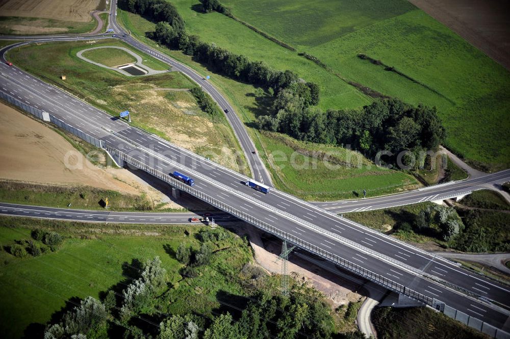 Eisenach from above - Blick auf den Verlauf des Projekt Nordverlegung / Umfahrung Hörselberge der Autobahn E40 / A4 in Thüringen bei Eisenach. Durchgeführt werden die im Zuge dieses Projektes notwendigen Arbeiten unter an derem von den Mitarbeitern der Niederlassung Weimar der EUROVIA Verkehrsbau Union sowie der Niederlassungen Abbruch und Erdbau, Betonstraßenbau, Ingenieurbau und TECO Schallschutz der EUROVIA Beton sowie der DEGES.