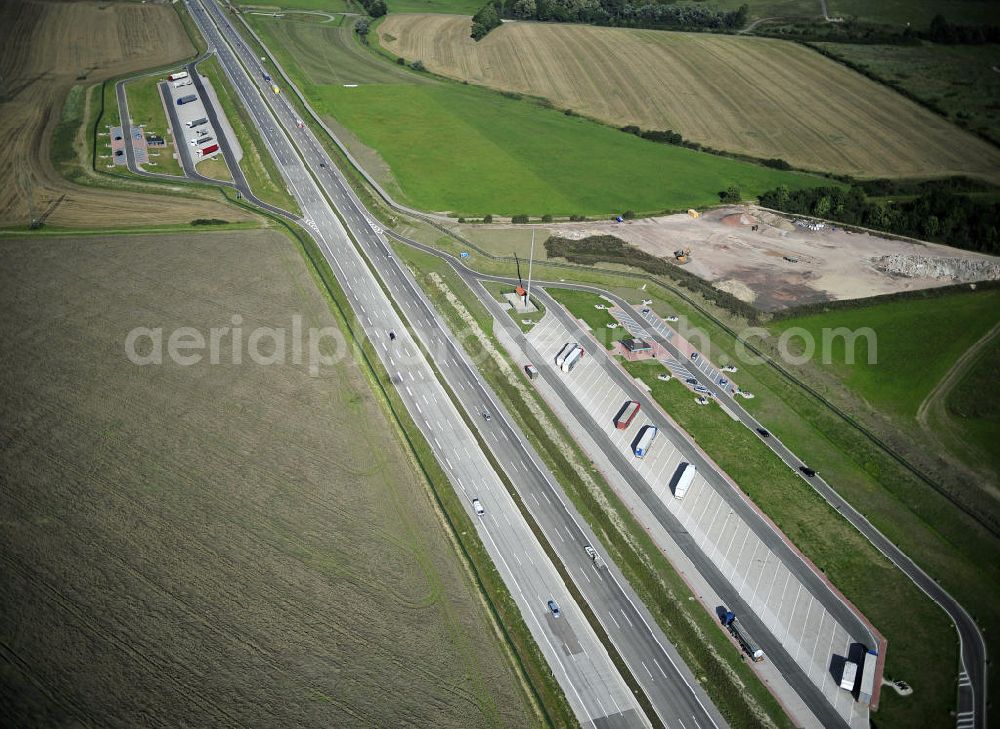 Aerial image Eisenach - Blick auf den Verlauf des Projekt Nordverlegung / Umfahrung Hörselberge der Autobahn E40 / A4 in Thüringen bei Eisenach. Durchgeführt werden die im Zuge dieses Projektes notwendigen Arbeiten unter an derem von den Mitarbeitern der Niederlassung Weimar der EUROVIA Verkehrsbau Union sowie der Niederlassungen Abbruch und Erdbau, Betonstraßenbau, Ingenieurbau und TECO Schallschutz der EUROVIA Beton sowie der DEGES.