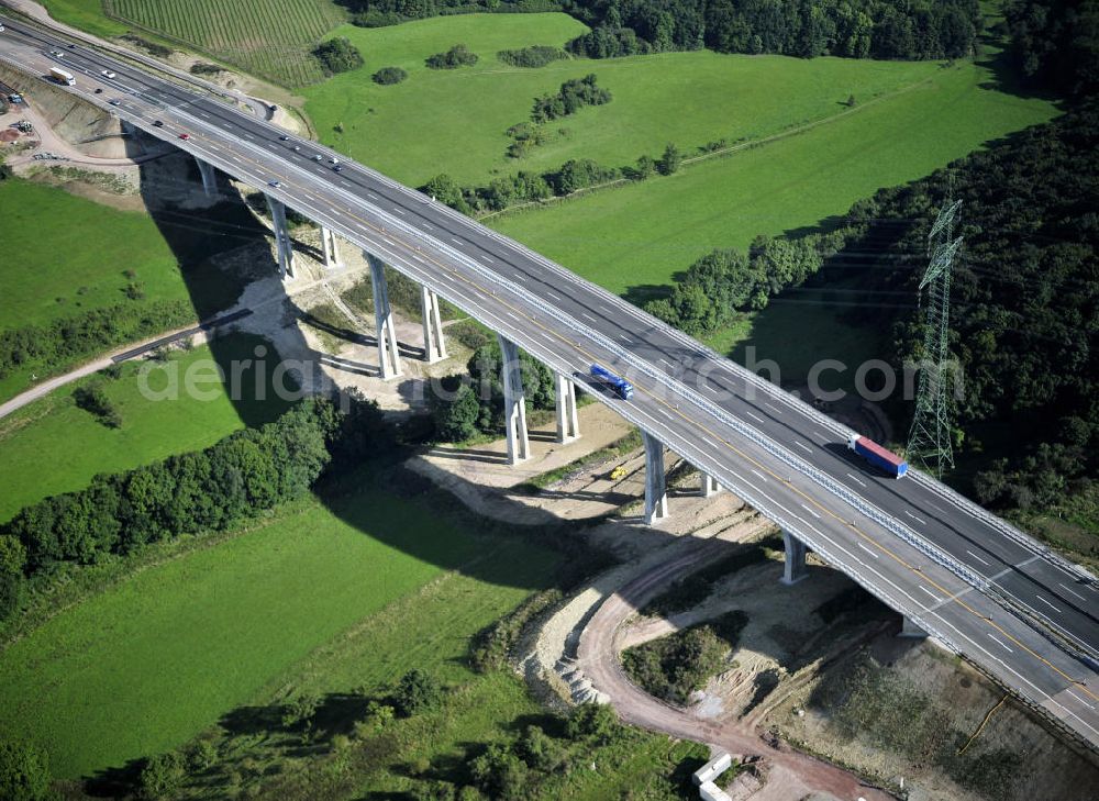 Aerial image Eisenach - Blick auf den Verlauf des Projekt Nordverlegung / Umfahrung Hörselberge der Autobahn E40 / A4 in Thüringen bei Eisenach. Durchgeführt werden die im Zuge dieses Projektes notwendigen Arbeiten unter an derem von den Mitarbeitern der Niederlassung Weimar der EUROVIA Verkehrsbau Union sowie der Niederlassungen Abbruch und Erdbau, Betonstraßenbau, Ingenieurbau und TECO Schallschutz der EUROVIA Beton sowie der DEGES.