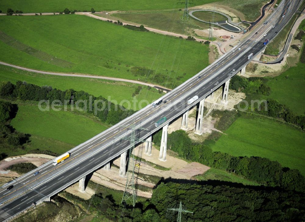 Eisenach from the bird's eye view: Blick auf den Verlauf des Projekt Nordverlegung / Umfahrung Hörselberge der Autobahn E40 / A4 in Thüringen bei Eisenach. Durchgeführt werden die im Zuge dieses Projektes notwendigen Arbeiten unter an derem von den Mitarbeitern der Niederlassung Weimar der EUROVIA Verkehrsbau Union sowie der Niederlassungen Abbruch und Erdbau, Betonstraßenbau, Ingenieurbau und TECO Schallschutz der EUROVIA Beton sowie der DEGES.