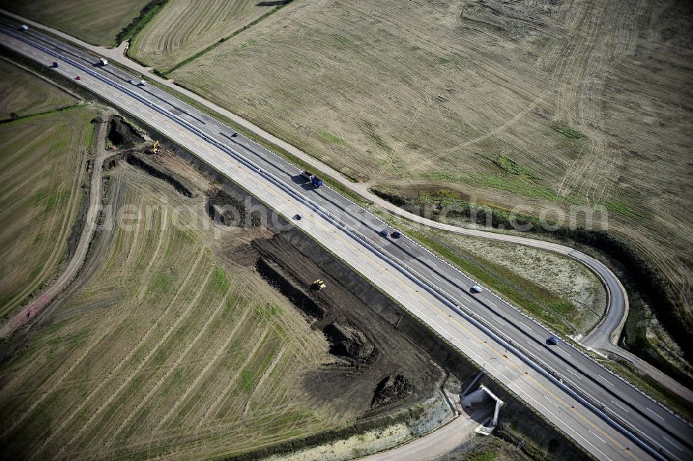 Eisenach from the bird's eye view: Blick auf den Verlauf des Projekt Nordverlegung / Umfahrung Hörselberge der Autobahn E40 / A4 in Thüringen bei Eisenach. Durchgeführt werden die im Zuge dieses Projektes notwendigen Arbeiten unter an derem von den Mitarbeitern der Niederlassung Weimar der EUROVIA Verkehrsbau Union sowie der Niederlassungen Abbruch und Erdbau, Betonstraßenbau, Ingenieurbau und TECO Schallschutz der EUROVIA Beton sowie der DEGES.