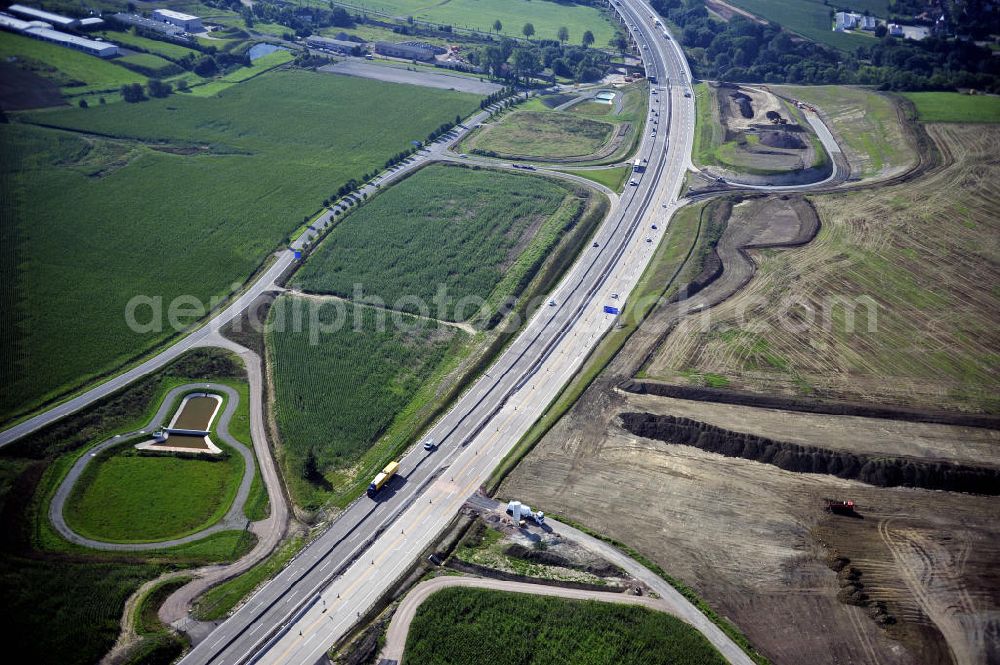 Aerial photograph Eisenach - Blick auf den Verlauf des Projekt Nordverlegung / Umfahrung Hörselberge der Autobahn E40 / A4 in Thüringen bei Eisenach. Durchgeführt werden die im Zuge dieses Projektes notwendigen Arbeiten unter an derem von den Mitarbeitern der Niederlassung Weimar der EUROVIA Verkehrsbau Union sowie der Niederlassungen Abbruch und Erdbau, Betonstraßenbau, Ingenieurbau und TECO Schallschutz der EUROVIA Beton sowie der DEGES.