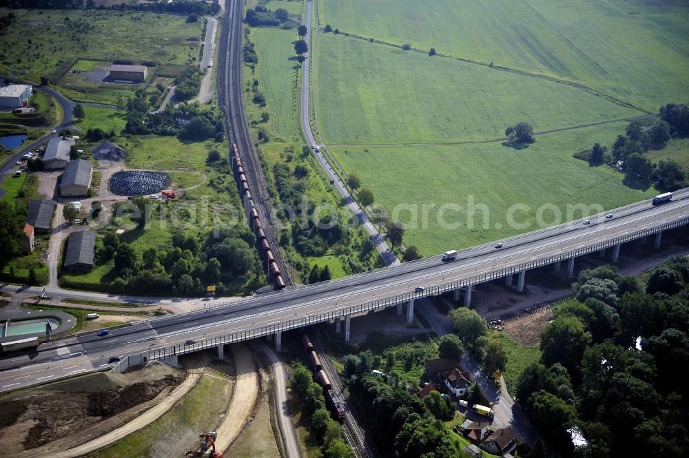 Aerial image Eisenach - Blick auf den Verlauf des Projekt Nordverlegung / Umfahrung Hörselberge der Autobahn E40 / A4 in Thüringen bei Eisenach. Durchgeführt werden die im Zuge dieses Projektes notwendigen Arbeiten unter an derem von den Mitarbeitern der Niederlassung Weimar der EUROVIA Verkehrsbau Union sowie der Niederlassungen Abbruch und Erdbau, Betonstraßenbau, Ingenieurbau und TECO Schallschutz der EUROVIA Beton sowie der DEGES.