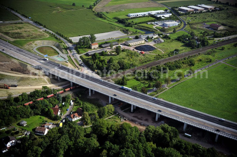 Eisenach from above - Blick auf den Verlauf des Projekt Nordverlegung / Umfahrung Hörselberge der Autobahn E40 / A4 in Thüringen bei Eisenach. Durchgeführt werden die im Zuge dieses Projektes notwendigen Arbeiten unter an derem von den Mitarbeitern der Niederlassung Weimar der EUROVIA Verkehrsbau Union sowie der Niederlassungen Abbruch und Erdbau, Betonstraßenbau, Ingenieurbau und TECO Schallschutz der EUROVIA Beton sowie der DEGES.