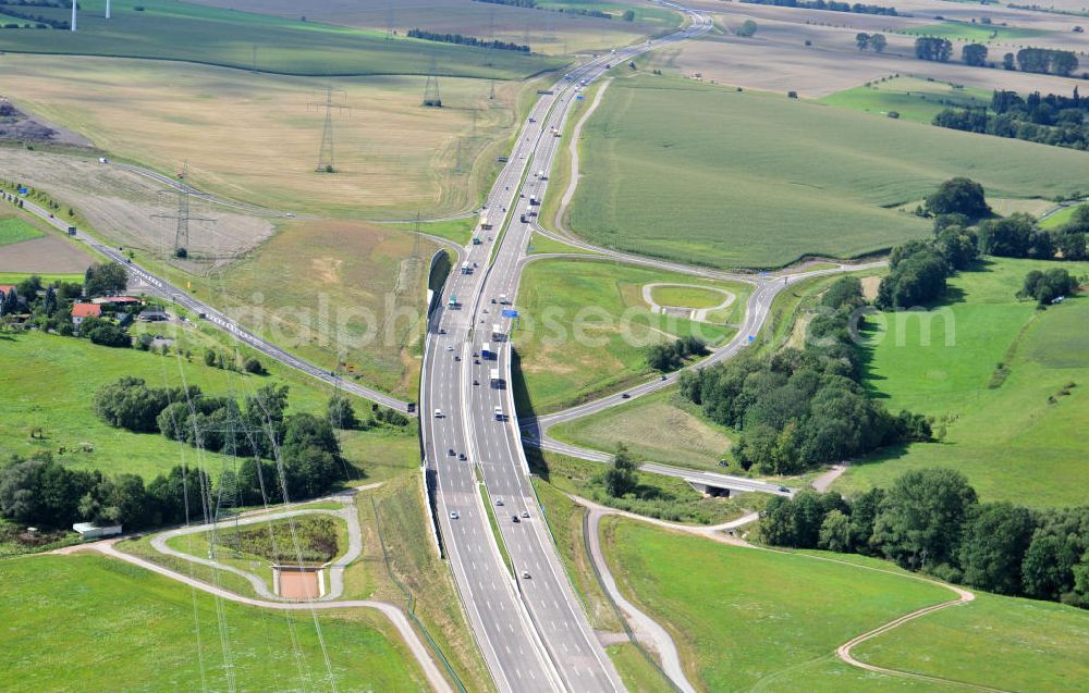 Großenlupnitz from above - Die Böbertalbrücke mit einer Länge von 370 Meter. Die Brücke wurde im Zuge des Projekt Nordverlegung / Umfahrung Hörselberge der Autobahn E40 / A4 in Thüringen bei Eisenach erbaut. Durchgeführt wurden die notwendigen Arbeiten unter an derem von den Mitarbeitern der Niederlassung Weimar der EUROVIA Verkehrsbau Union sowie der Niederlassungen Abbruch und Erdbau, Betonstraßenbau, Ingenieurbau und TECO Schallschutz der EUROVIA Beton sowie der DEGES. The bridge was built during the construction of the new bypass system.