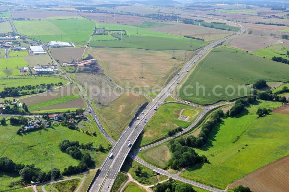 Aerial image Großenlupnitz - Die Böbertalbrücke mit einer Länge von 370 Meter. Die Brücke wurde im Zuge des Projekt Nordverlegung / Umfahrung Hörselberge der Autobahn E40 / A4 in Thüringen bei Eisenach erbaut. Durchgeführt wurden die notwendigen Arbeiten unter an derem von den Mitarbeitern der Niederlassung Weimar der EUROVIA Verkehrsbau Union sowie der Niederlassungen Abbruch und Erdbau, Betonstraßenbau, Ingenieurbau und TECO Schallschutz der EUROVIA Beton sowie der DEGES. The bridge was built during the construction of the new bypass system.