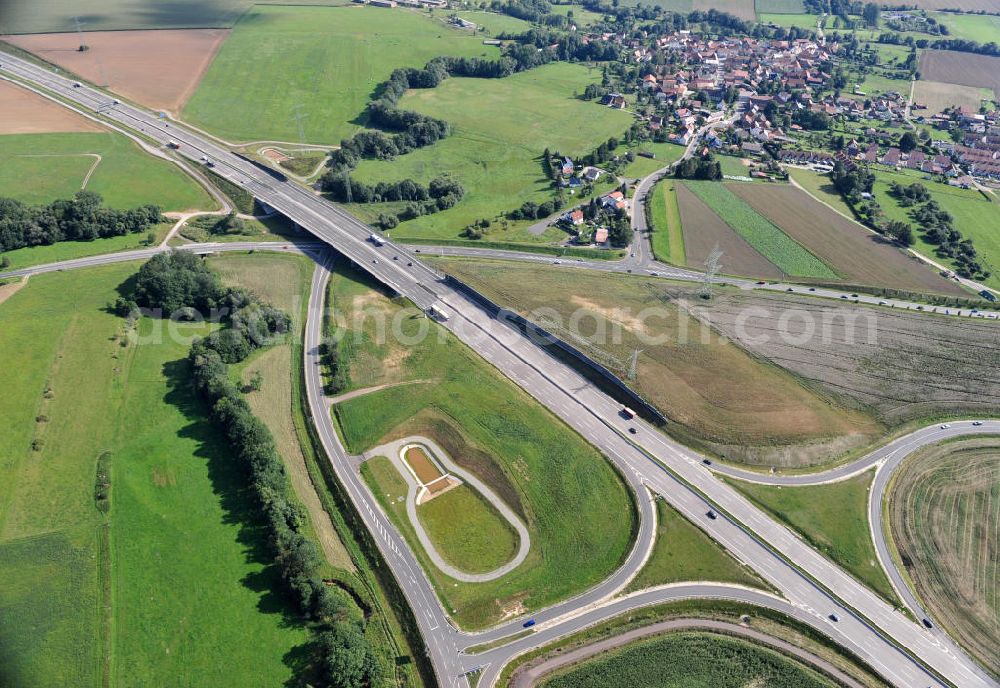 Aerial photograph Großenlupnitz - Die Böbertalbrücke mit einer Länge von 370 Meter. Die Brücke wurde im Zuge des Projekt Nordverlegung / Umfahrung Hörselberge der Autobahn E40 / A4 in Thüringen bei Eisenach erbaut. Durchgeführt wurden die notwendigen Arbeiten unter an derem von den Mitarbeitern der Niederlassung Weimar der EUROVIA Verkehrsbau Union sowie der Niederlassungen Abbruch und Erdbau, Betonstraßenbau, Ingenieurbau und TECO Schallschutz der EUROVIA Beton sowie der DEGES. The bridge was built during the construction of the new bypass system.