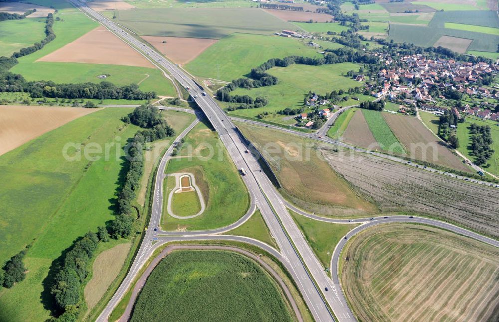 Großenlupnitz from above - Die Böbertalbrücke mit einer Länge von 370 Meter. Die Brücke wurde im Zuge des Projekt Nordverlegung / Umfahrung Hörselberge der Autobahn E40 / A4 in Thüringen bei Eisenach erbaut. Durchgeführt wurden die notwendigen Arbeiten unter an derem von den Mitarbeitern der Niederlassung Weimar der EUROVIA Verkehrsbau Union sowie der Niederlassungen Abbruch und Erdbau, Betonstraßenbau, Ingenieurbau und TECO Schallschutz der EUROVIA Beton sowie der DEGES. The bridge was built during the construction of the new bypass system.