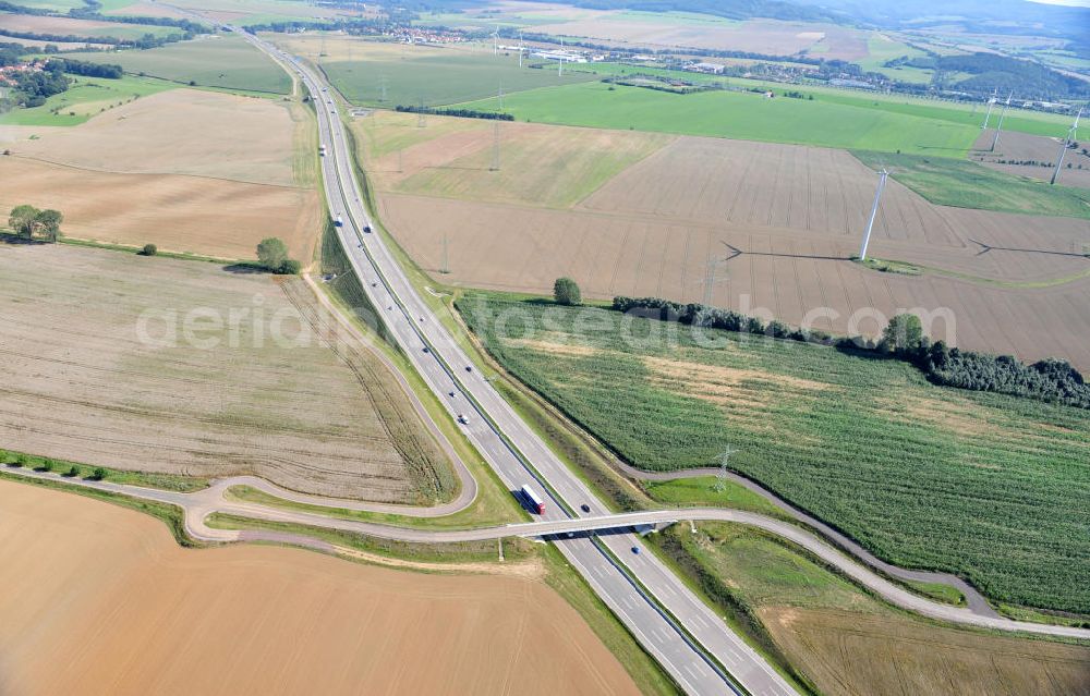 Aerial image Hötzelsroda - Neuer A4 Autobahnabschnitt, erbaut im Zuge des Projekt Nordverlegung / Umfahrung Hörselberge der Autobahn E40 / A4 in Thüringen bei Eisenach. Durchgeführt wurden die notwendigen Arbeiten unter an derem von den Mitarbeitern der Niederlassung Weimar der EUROVIA Verkehrsbau Union sowie der Niederlassungen Abbruch und Erdbau, Betonstraßenbau, Ingenieurbau und TECO Schallschutz der EUROVIA Beton sowie der DEGES. Construction of new bypass system.