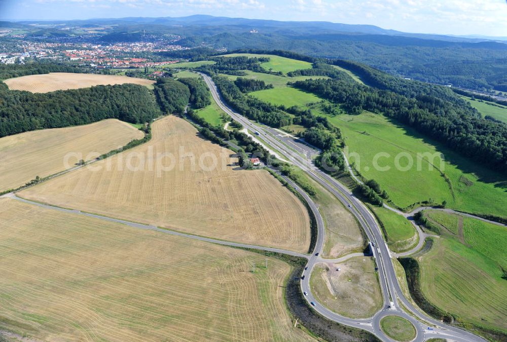 Eisenach from above - Neuer A4 Autobahnabschnitt, erbaut im Zuge des Projekt Nordverlegung / Umfahrung Hörselberge der Autobahn E40 / A4 in Thüringen bei Eisenach. Durchgeführt wurden die notwendigen Arbeiten unter an derem von den Mitarbeitern der Niederlassung Weimar der EUROVIA Verkehrsbau Union sowie der Niederlassungen Abbruch und Erdbau, Betonstraßenbau, Ingenieurbau und TECO Schallschutz der EUROVIA Beton sowie der DEGES. Construction of new bypass system.