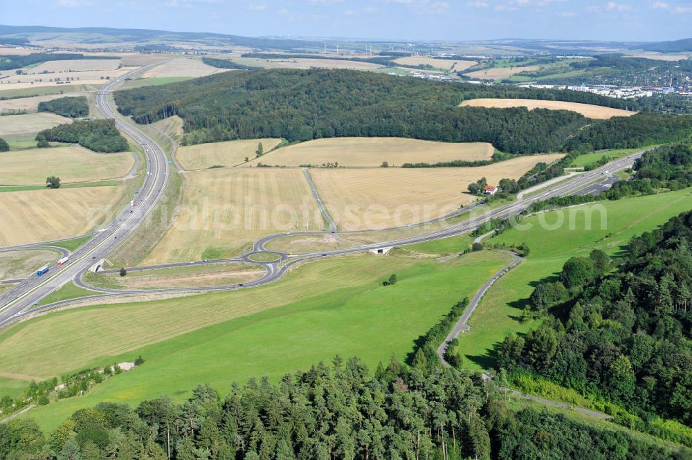 Aerial image Eisenach - Neuer A4 Autobahnabschnitt, erbaut im Zuge des Projekt Nordverlegung / Umfahrung Hörselberge der Autobahn E40 / A4 in Thüringen bei Eisenach. Durchgeführt wurden die notwendigen Arbeiten unter an derem von den Mitarbeitern der Niederlassung Weimar der EUROVIA Verkehrsbau Union sowie der Niederlassungen Abbruch und Erdbau, Betonstraßenbau, Ingenieurbau und TECO Schallschutz der EUROVIA Beton sowie der DEGES. Construction of new bypass system.