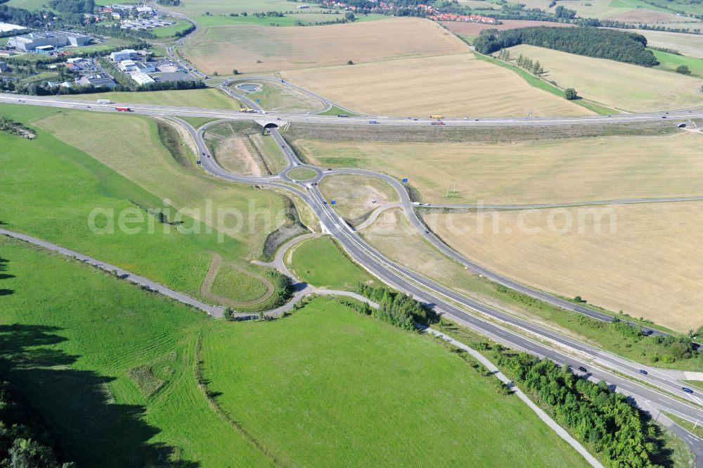 Eisenach from above - Neuer A4 Autobahnabschnitt, erbaut im Zuge des Projekt Nordverlegung / Umfahrung Hörselberge der Autobahn E40 / A4 in Thüringen bei Eisenach. Durchgeführt wurden die notwendigen Arbeiten unter an derem von den Mitarbeitern der Niederlassung Weimar der EUROVIA Verkehrsbau Union sowie der Niederlassungen Abbruch und Erdbau, Betonstraßenbau, Ingenieurbau und TECO Schallschutz der EUROVIA Beton sowie der DEGES. Construction of new bypass system.