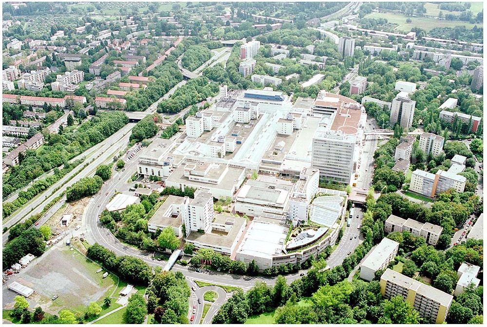 Aerial image Frankfurt am Main - 24.07.2004 Blick auf das NordWestZentrum in Frankfurtbam Main, Verwaltungsgesellschaft mbH Limescorso 8, 60439 Frankfurt am Main Tel. (069) 58 09 02-0, Fax (069) 58 09 02-40 nwz@nwz-frankfurt.de Kontaktperson: Georg-H. Lackner