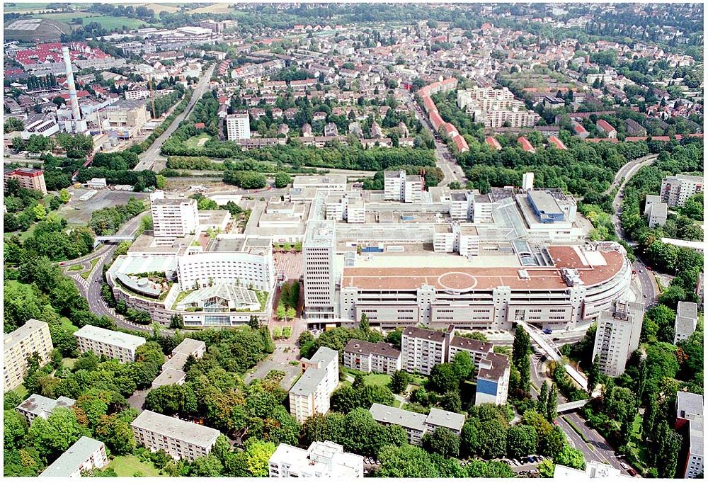 Frankfurt am Main from above - 24.07.2004 Blick auf das NordWestZentrum in Frankfurtbam Main, Verwaltungsgesellschaft mbH Limescorso 8, 60439 Frankfurt am Main Tel. (069) 58 09 02-0, Fax (069) 58 09 02-40 nwz@nwz-frankfurt.de Kontaktperson: Georg-H. Lackner