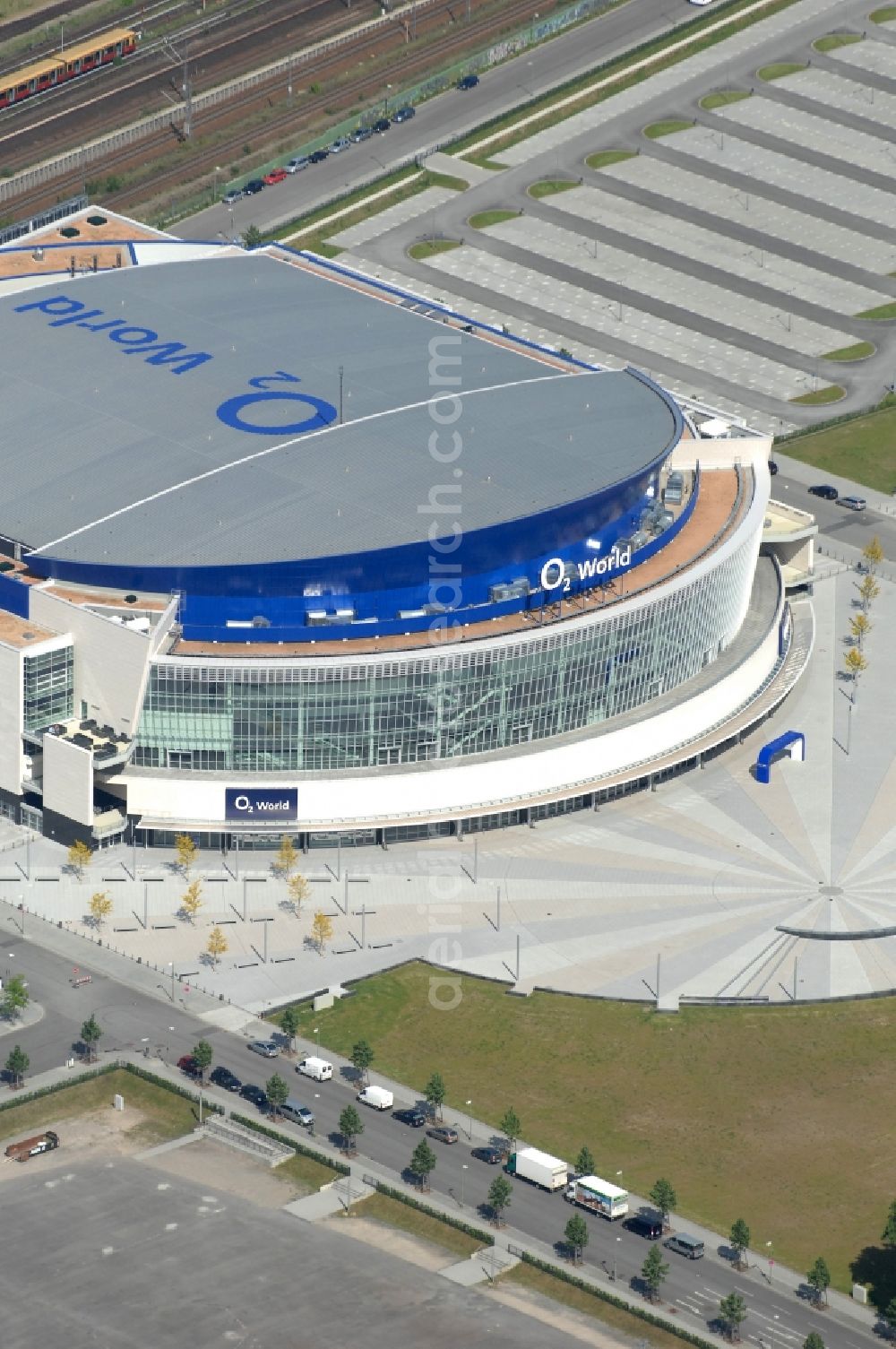 Aerial photograph Berlin - View of the O2 World Arena in Berlin Friedrichshain