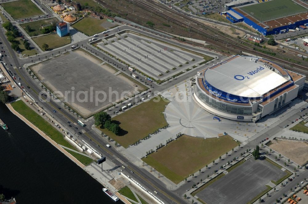 Aerial photograph Berlin - View of the O2 World Arena in Berlin Friedrichshain