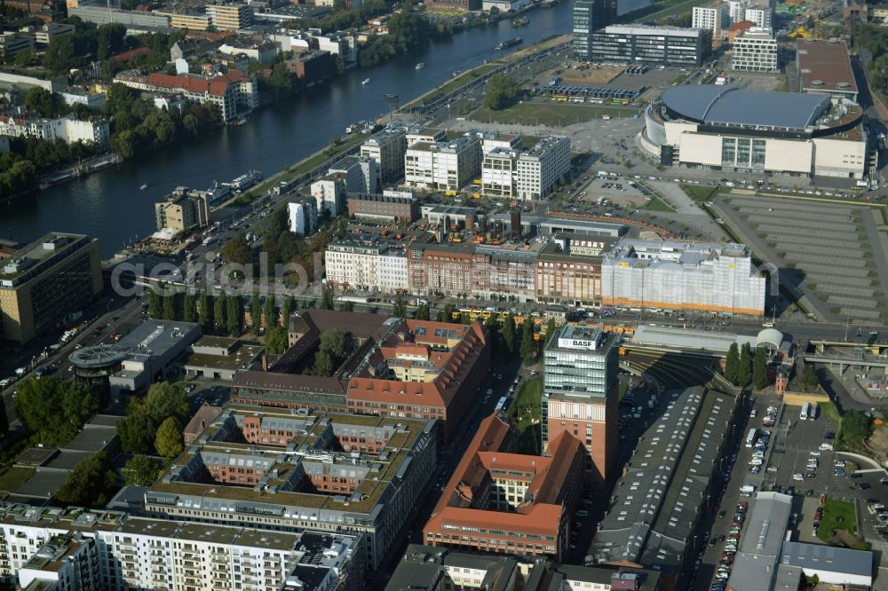 Aerial image Berlin - View at the restored building of the monument protected former Osram respectively Narva company premises Oberbaum City in the district Friedrichshain in Berlin. Here, among many other companies, BASF Services Europe, the German Post Customer Service Center GmbH and Heineken Germany GmbH are located. It is owned by HVB Immobilien AG, which is part of the UniCredit Group