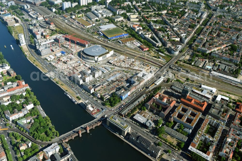 Aerial image Berlin - View at the restored building of the monument protected former Osram respectively Narva company premises Oberbaum City in the district Friedrichshain in Berlin. Here, among many other companies, BASF Services Europe, the German Post Customer Service Center GmbH and Heineken Germany GmbH are located. It is owned by HVB Immobilien AG, which is part of the UniCredit Group