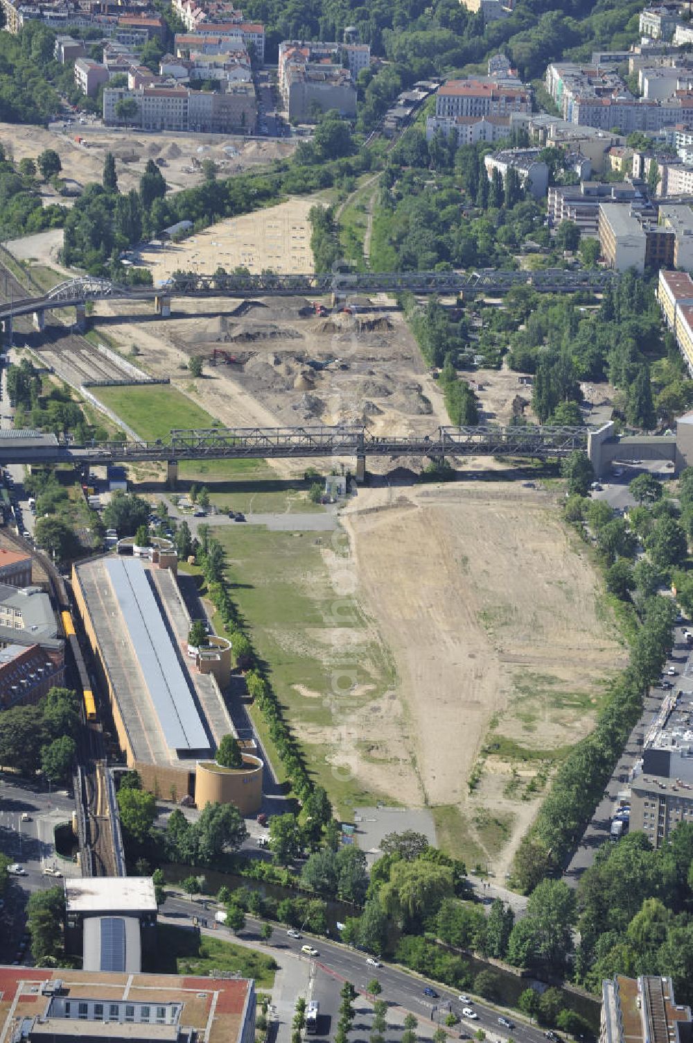 Berlin from the bird's eye view: Look at the underground train station Gleisdreieck. The railroad lines U1 and U2 are crossing each other at this overground station