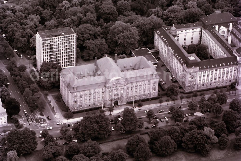 Aerial photograph Düsseldorf - Higher Regional Court in addition to the district government to Cecilienallee in Dusseldorf North Rhine-Westphalia