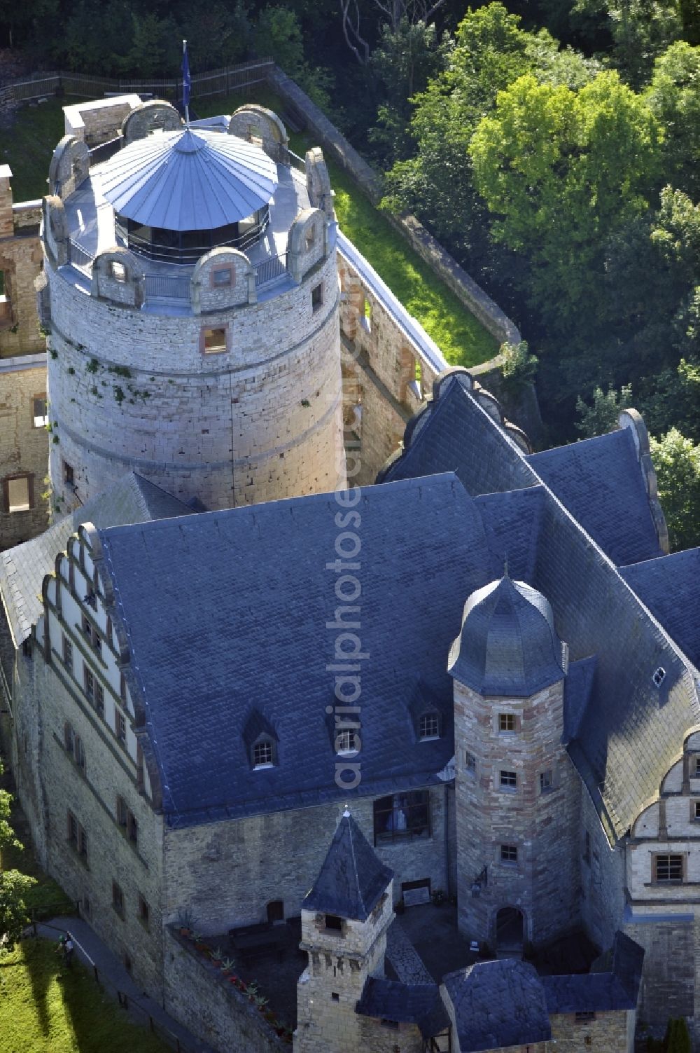 Kranichfeld from the bird's eye view: 7/23/2012 KRANICHFELD KRANICHFELD View of the Upper Castle Kranichfeld in the state of Thuringia. The upper castle is an early-Renaissance of 1530 with older predecessors in the 12th Century