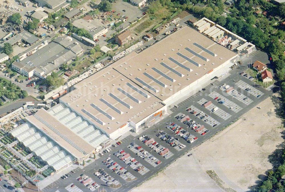 Aerial image Berlin - Lichterfelde - OBI-Baumarkt an der Goerzallee in Lichterfelde