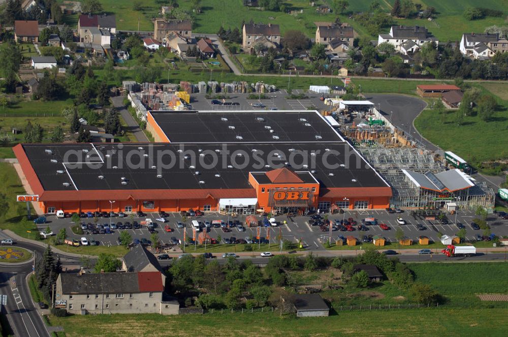 Aerial image Grimma - Blick auf den OBI Baumarkt in Grimma. Der Baumarkt hat eine vielseitige Auswahl in den Bereichen Eisenwaren/ Maschinen, Farben/ Dekoration, Holz/ Bauen, Sanitär/ Fliesen, Elektro/ Leuchten, Haushalt/ Ordnung, Garten. Kontakt: OBI Baumarkt Grimma, Hengstbergstr. 2, 04668 Grimma, Tel. +49(0)3437 92530 0, Fax +49(0)3437 92530 30,