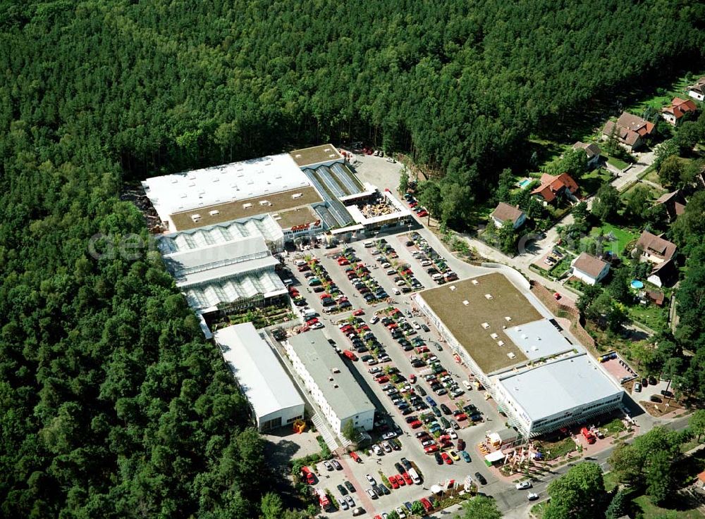 Aerial photograph Hohen - Neuendorf / BRB - OBI - Baumarkt an der Schönfließer Straße 25i in 16540 Hohen Neuendorf / BRB.