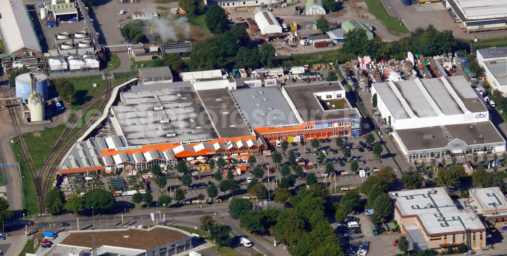 Freiburg im Breisgau from the bird's eye view: Filiale vom OBI Baumarkt in der Tullastraße im Stadtteil Brühl von Freiburg, Baden-Württemberg. Subisdiary of the DIY market OBI in the street Tullastrasse in the district Bruehl in Freiburg, Baden-Wuerttemberg.