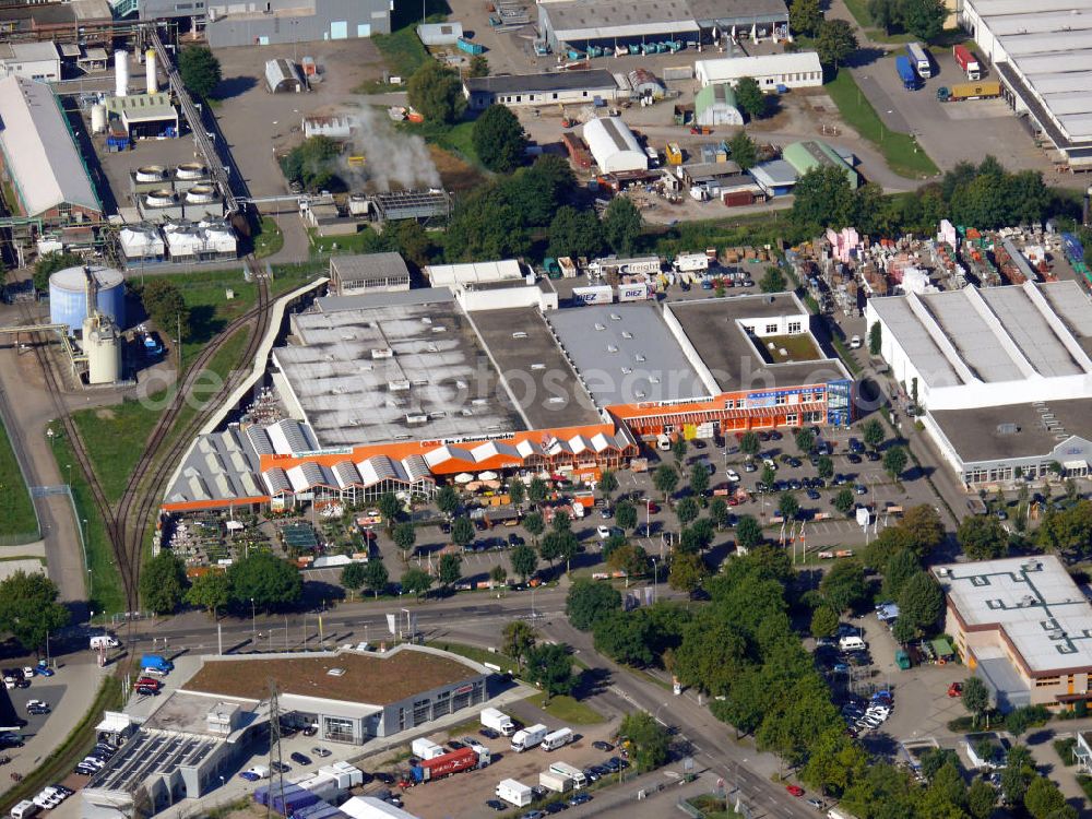 Aerial image Freiburg im Breisgau - Filiale vom OBI Baumarkt in der Tullastraße im Stadtteil Brühl von Freiburg, Baden-Württemberg. Subisdiary of the DIY market OBI in the street Tullastrasse in the district Bruehl in Freiburg, Baden-Wuerttemberg.