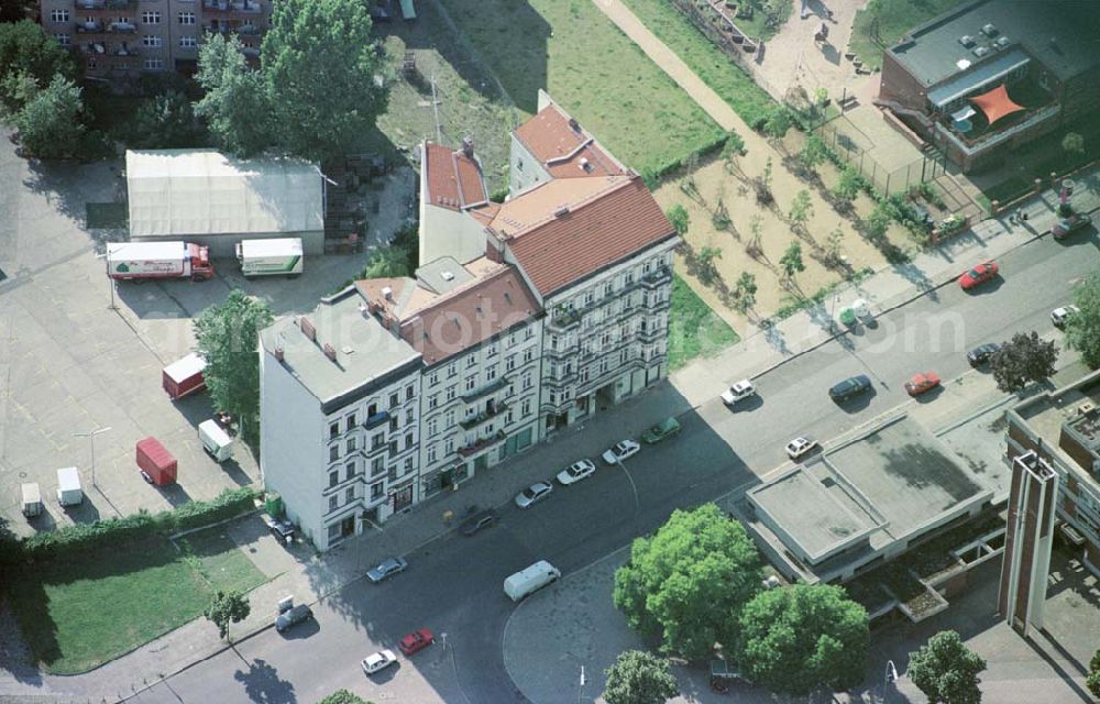 Berlin - Kreuzberg from above - Objekt der Fa. PUK-Foto in der Markgrafenstraße 86 in 10969 Berlin. Tel.: 030,2510272 Fax.: 030, 2510292