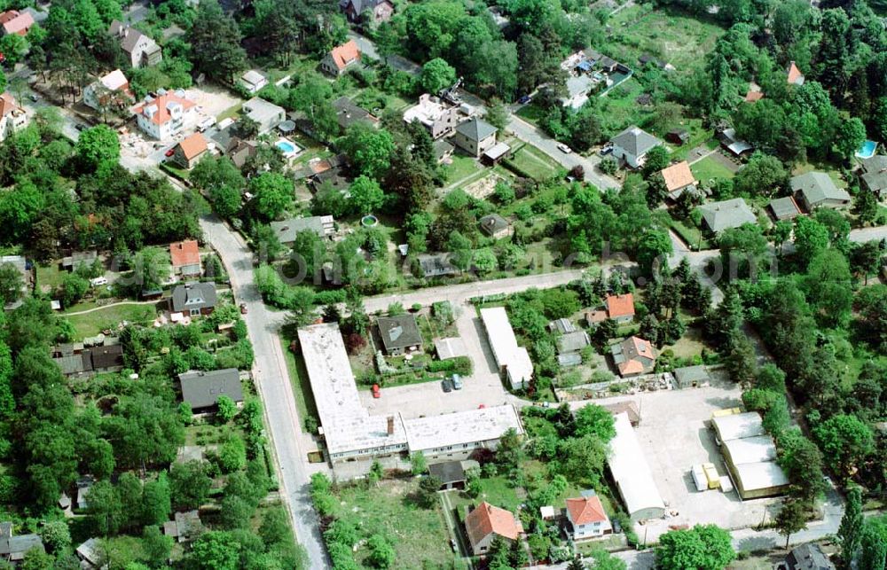 Aerial image Klein-Machnow / Brandenburg - Objekt der Unternehmensgruppe GROß & PARTNER Auf der Breite in Klein-Machnow.