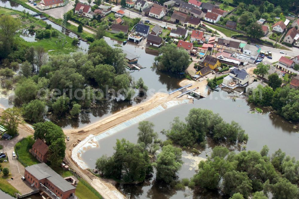 Aerial image Brieskow-Finkenheerd - View of the tense situation in the flood area of Brieskow-Finkenheerd in Brandenburg