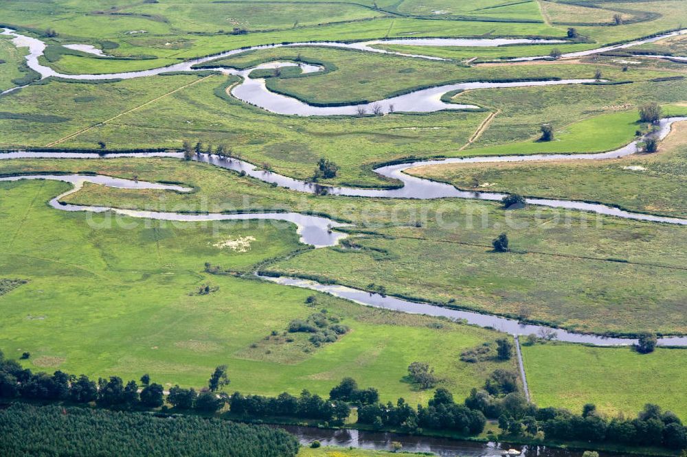 Schwedt / Oder from the bird's eye view: Nationalpark unteres Odertal östlich von Schwedt, Blick in Richtung Polen. Oder Valley National Park east of Schwedt.