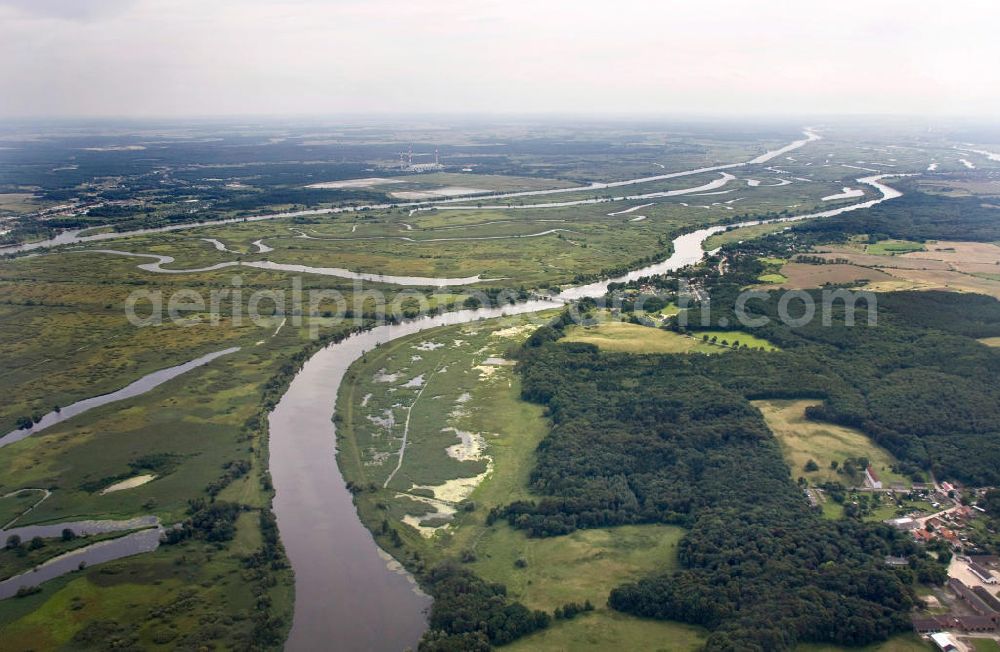 Aerial photograph Schwedt / Oder - Nationalpark unteres Odertal östlich von Schwedt, Blick in Richtung Polen. Oder Valley National Park east of Schwedt.