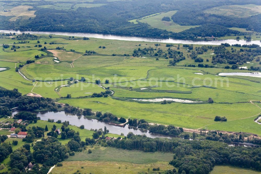 Schwedt / Oder from the bird's eye view: Nationalpark unteres Odertal östlich von Schwedt, Blick in Richtung Polen. Oder Valley National Park east of Schwedt.