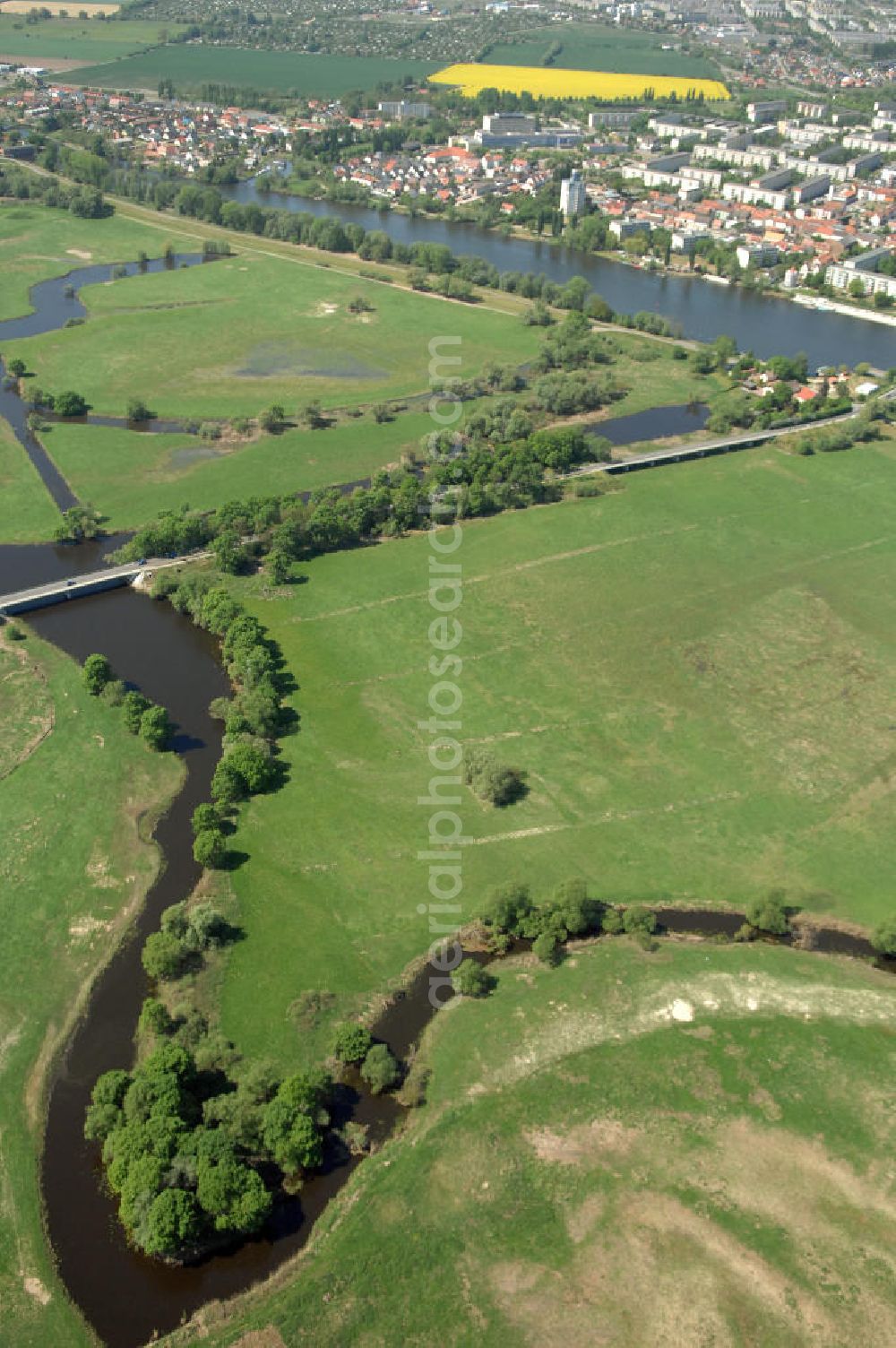 Aerial image SCHWEDT / ODER - Blick auf die Oderwiesen und den Oder Uferbereich am Grenzübergang Schwedt an der Oder.