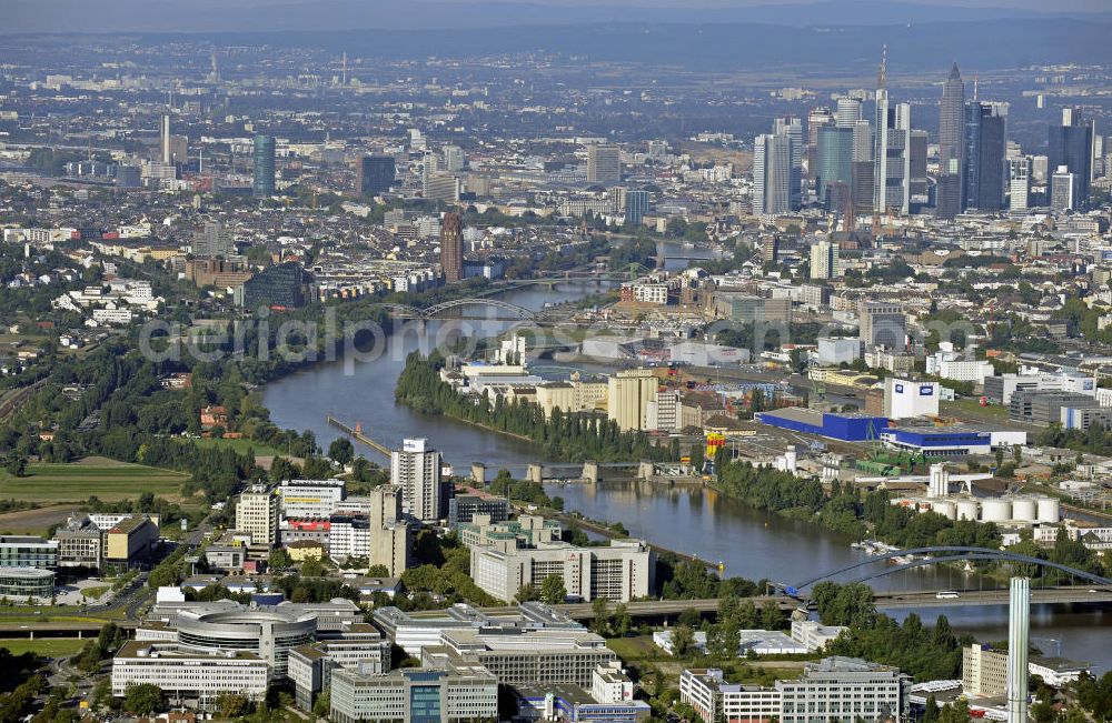 Aerial image Offenbach - Blick vom Stadtteil Kaiserlei Richtung Westen nach Frankfurt / Main. View from the district Kaiserlei to Frankfurt / Main.