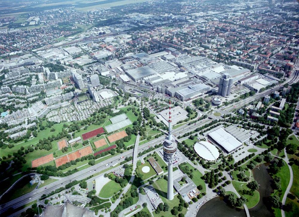 München from the bird's eye view: Olympiagelände mit dem ehem. Olympischen Dorf am Fernsehturm in München.