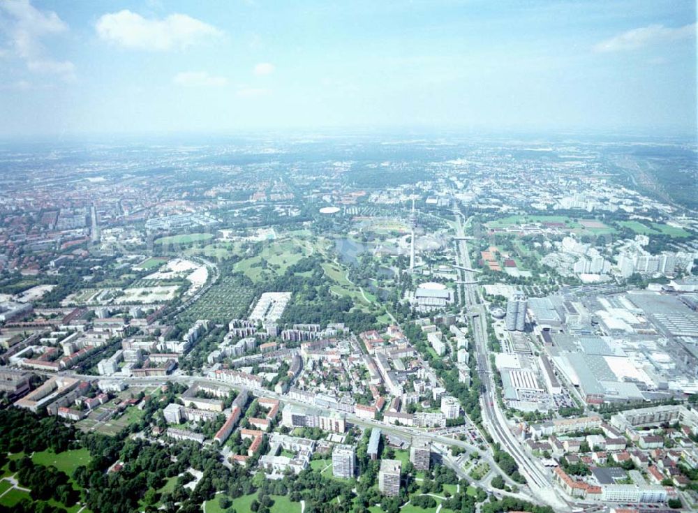 München from the bird's eye view: Olympiagelände in München mit dem BMW-Gelände.