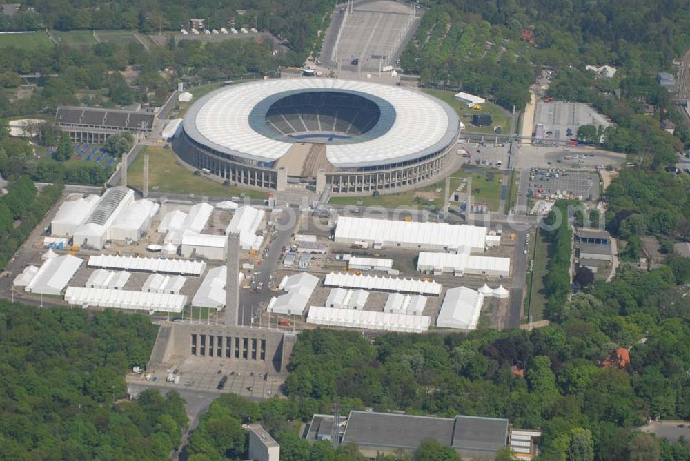 Aerial photograph Berlin - Deutschlands größte Zeltstadt entsteht wenige Tage vor der Fußballweltmeisterschaft 2006 am Berliner Olympiastadion