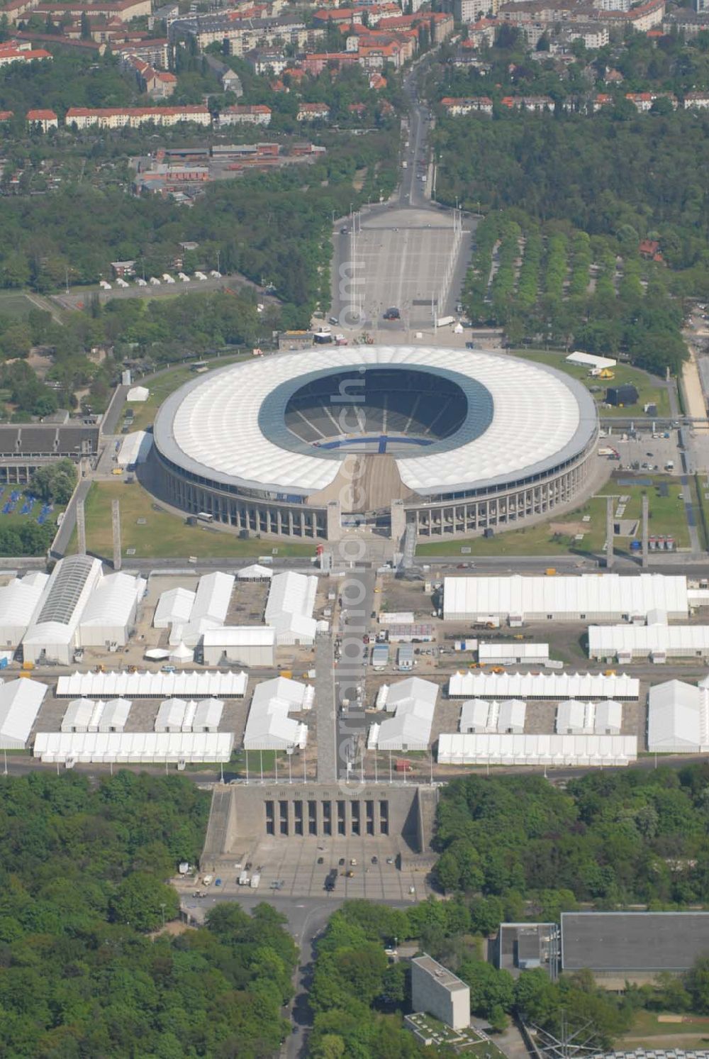 Berlin from the bird's eye view: Deutschlands größte Zeltstadt entsteht wenige Tage vor der Fußballweltmeisterschaft 2006 am Berliner Olympiastadion