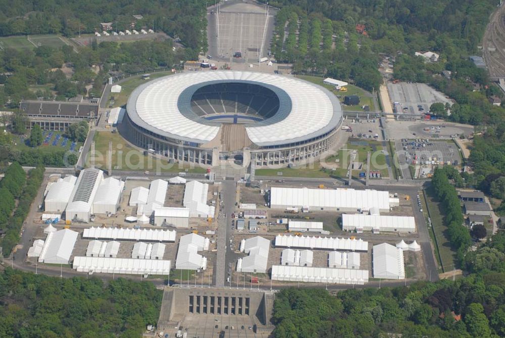 Aerial photograph Berlin - Deutschlands größte Zeltstadt entsteht wenige Tage vor der Fußballweltmeisterschaft 2006 am Berliner Olympiastadion