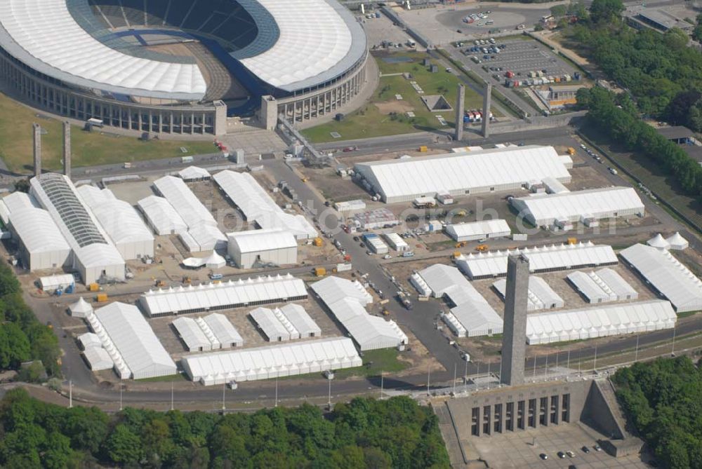 Aerial photograph Berlin - Deutschlands größte Zeltstadt entsteht wenige Tage vor der Fußballweltmeisterschaft 2006 am Berliner Olympiastadion