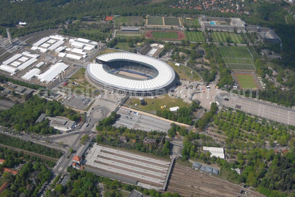 Aerial photograph Berlin - Deutschlands größte Zeltstadt entsteht wenige Tage vor der Fußballweltmeisterschaft 2006 am Berliner Olympiastadion