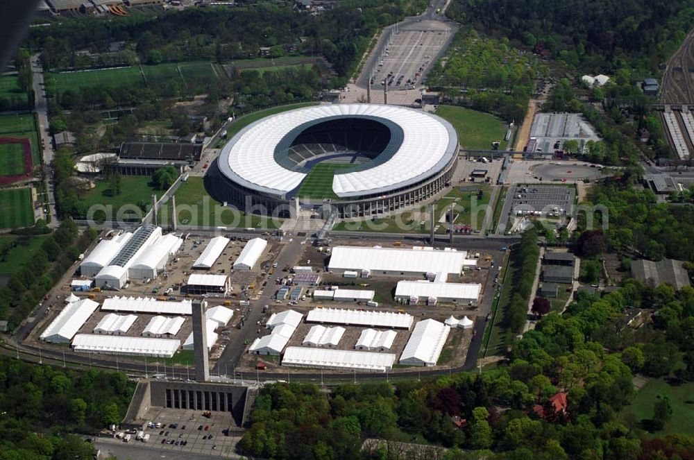 Berlin from the bird's eye view: Deutschlands größte Zeltstadt entsteht wenige Tage vor der Fußballweltmeisterschaft 2006 am Berliner Olympiastadion